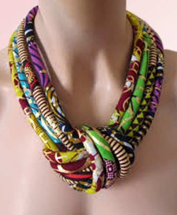 chocker-necklace