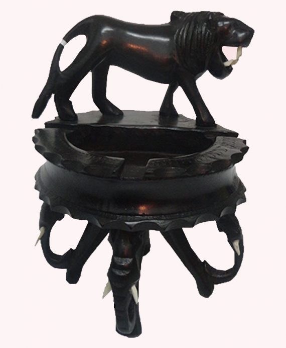 mahoghany-lion-ash-tray