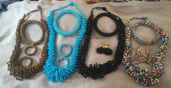 Sipral set beaded necklaces