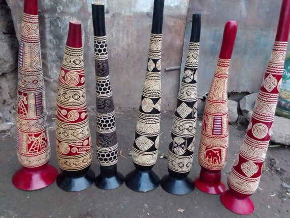 LONG ENGRAVED COLOURED GOURDS WITH STAND