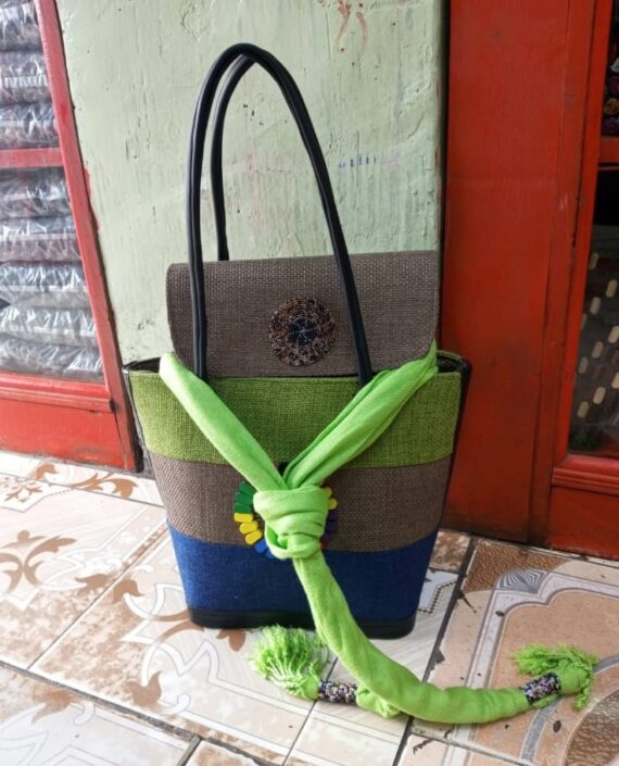 MADAGASCAR BAG SET WITH CLUTCH PURSE AND SCARF