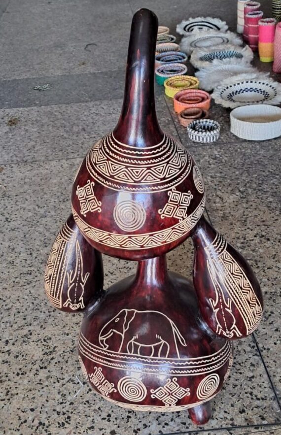 Etched gourds for house or office decoration
